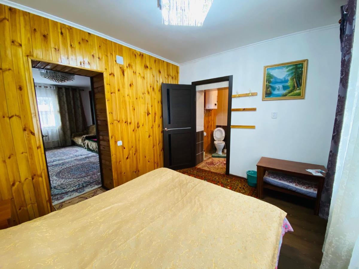 Guest House Kagan Toktogul Zewnętrze zdjęcie